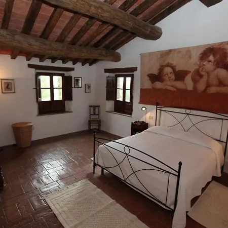 Villa Sleeps 8 Pool Wifi